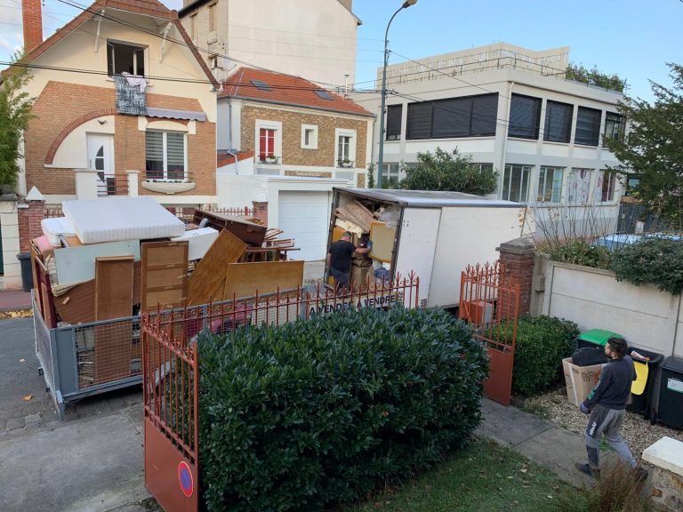 Débarras à Rueil-Malmaison (92) — équipe Débarras Pros